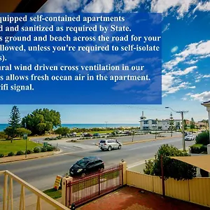https://esplanade-apartments-at-west-beach.adelaidehotels-au.com